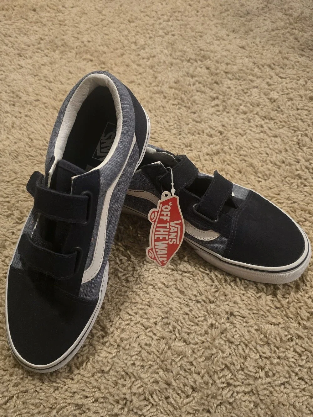 NWT Vans Kids Navy and White Velcro Old Skool Sneakers